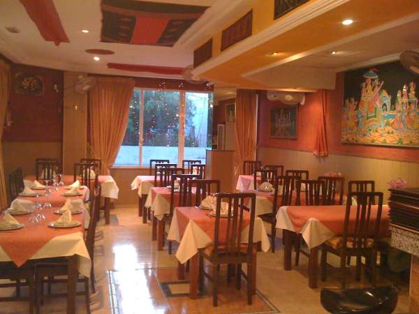 Taj Mahal Indian Tandoory Cuisine and Doner Kebab