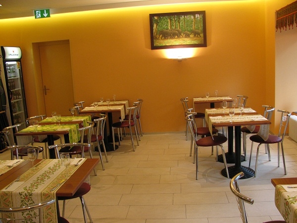 Madras Curry House Indian Restaurant