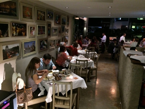 Naans & Curries - An Urban Indian Restaurant